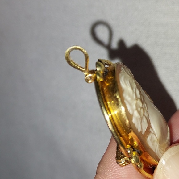 Vintage PR. ST. Co. 1/20 12K GF Cameo Pendant or Pin Hand Carved Shell Woman - Picture 6 of 10